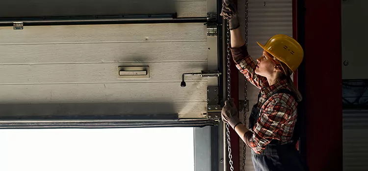 Addressing Common Garage Door Stoppage Issues in Oro Valley, AZ